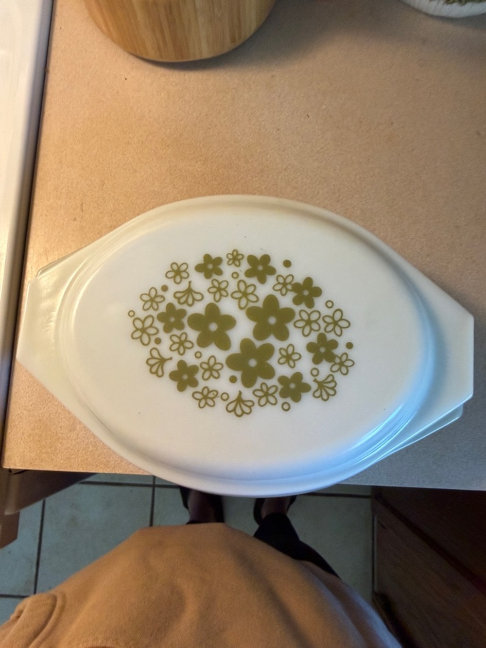Pyrex vintage Crazy Daisy large  Floral Covered Casserole Dish - Picture 3 of 3